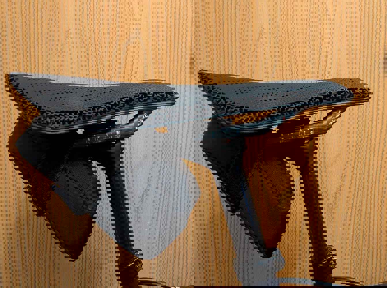 BUCKLOS 3D Printed Bike Saddle Road Bike Mountain Bike Seat Cushion，Full Carbon Fiber Mountain Bike Bicycle Saddle - Support Road MTB BMX and Gravel Bike