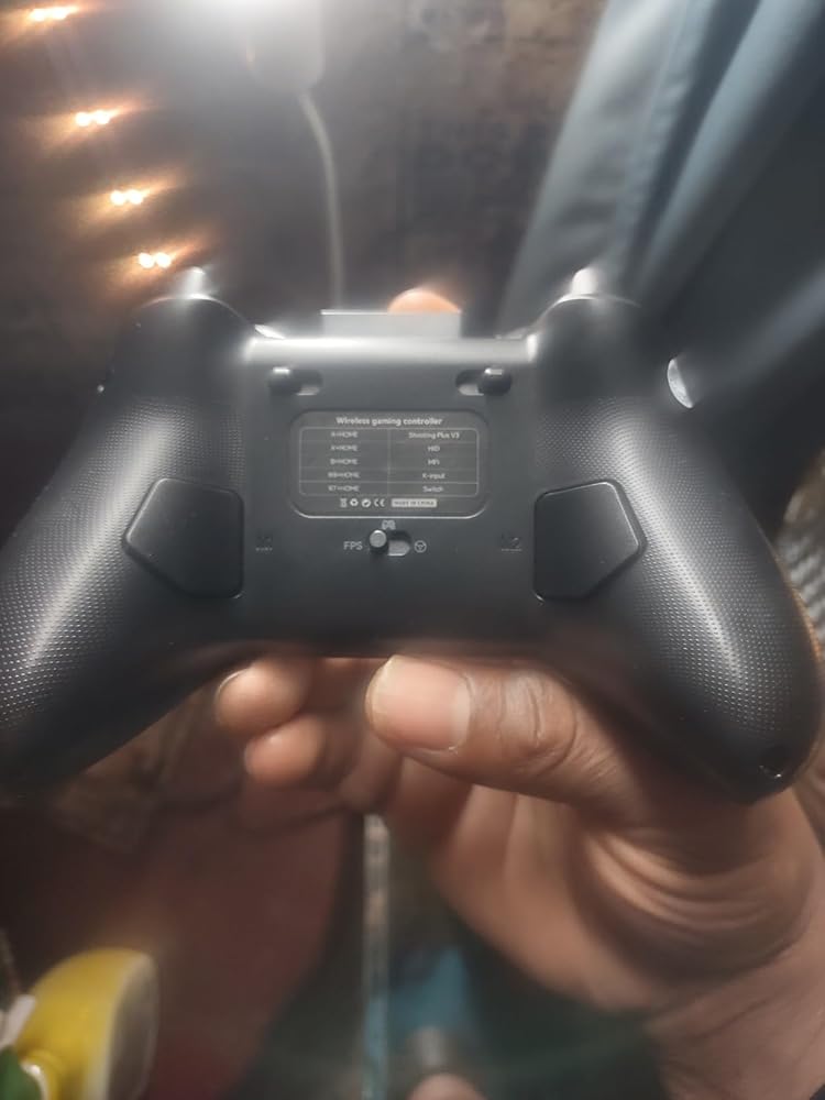 Megadream Mobile Game Controller for iPhone iPad, Wireless Android Gamepad - PS Remote Play, Xbox Cloud, Steam Link, GeForce Now, MFi Arcade Games, Micro &amp;amp; Hall Trigger, with Phone Clip, White